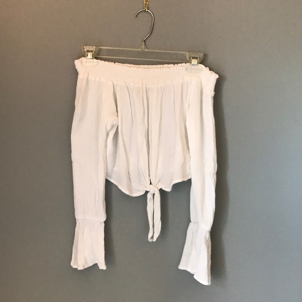 Off the shoulder crop